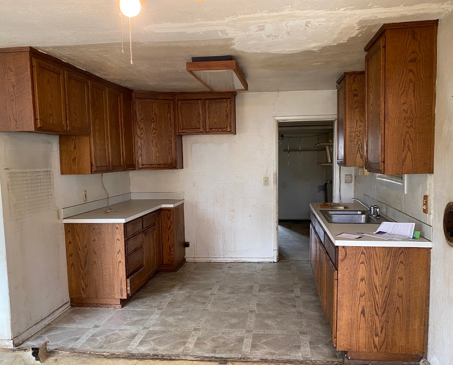 Kitchen before renovation